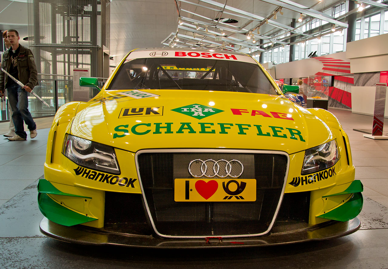 Audi A4 DTM im Audi Forum Neckarsulm.